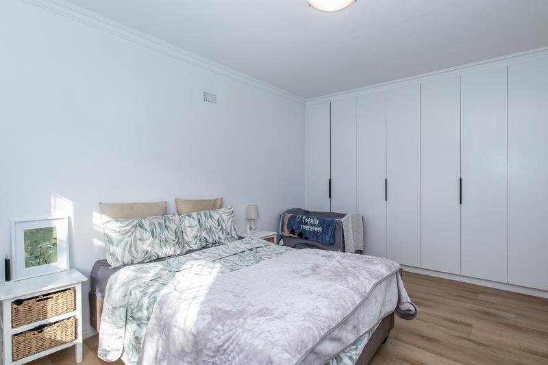 To Let 4 Bedroom Property for Rent in Constantia Western Cape